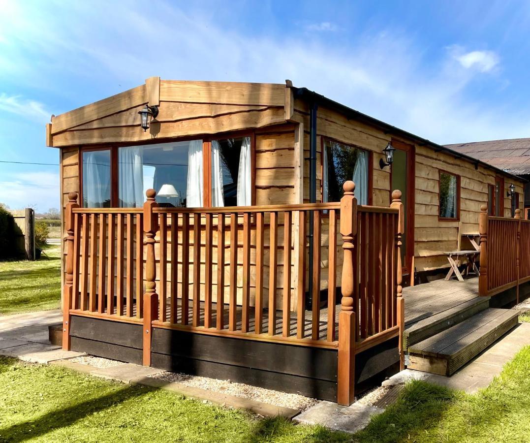 Poplar Lodge Log Caravan Kirkby on Bain Экстерьер фото